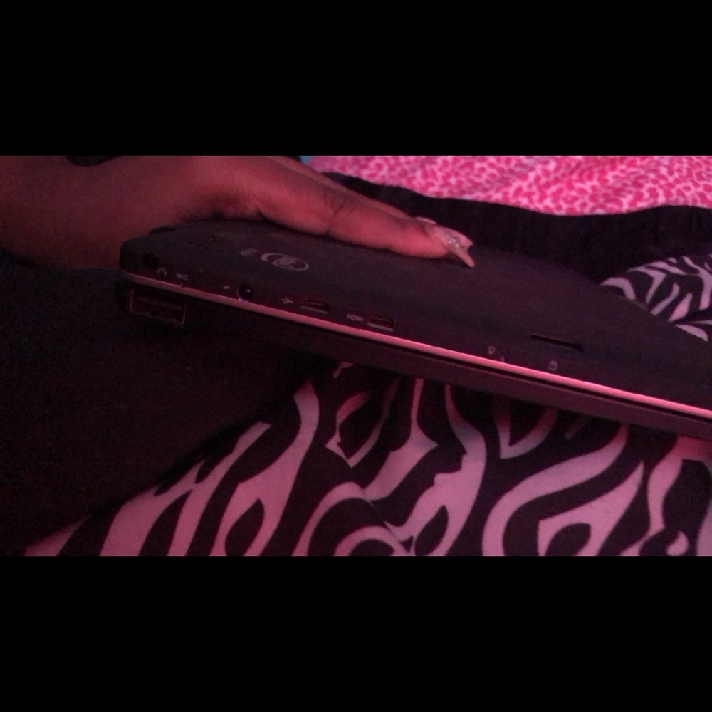 Touchscreen Tablet/Computer . Pull Apart. - Picture 4 of 4